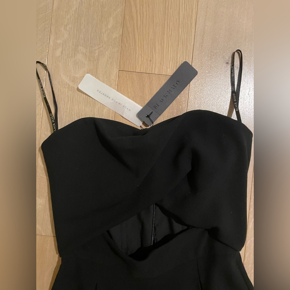 Black Halo Slim Cut-Out Jumpsuit, size 4 - Picture 3 of 5